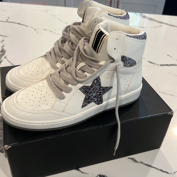 Women’s Shu Shop high tops. Size 8.5 - Picture 3 of 5